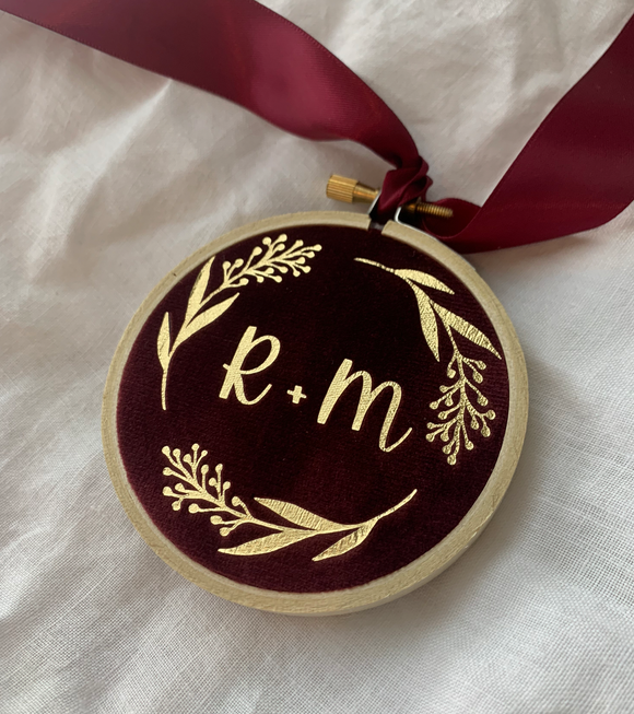 R+M 8cm Ornament